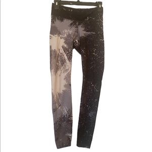 Nike Dri Fit Black and Gray Patterned Leggings